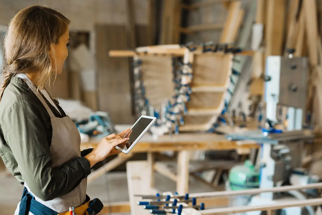 Filling the application in on a tablet, from the shop floor.